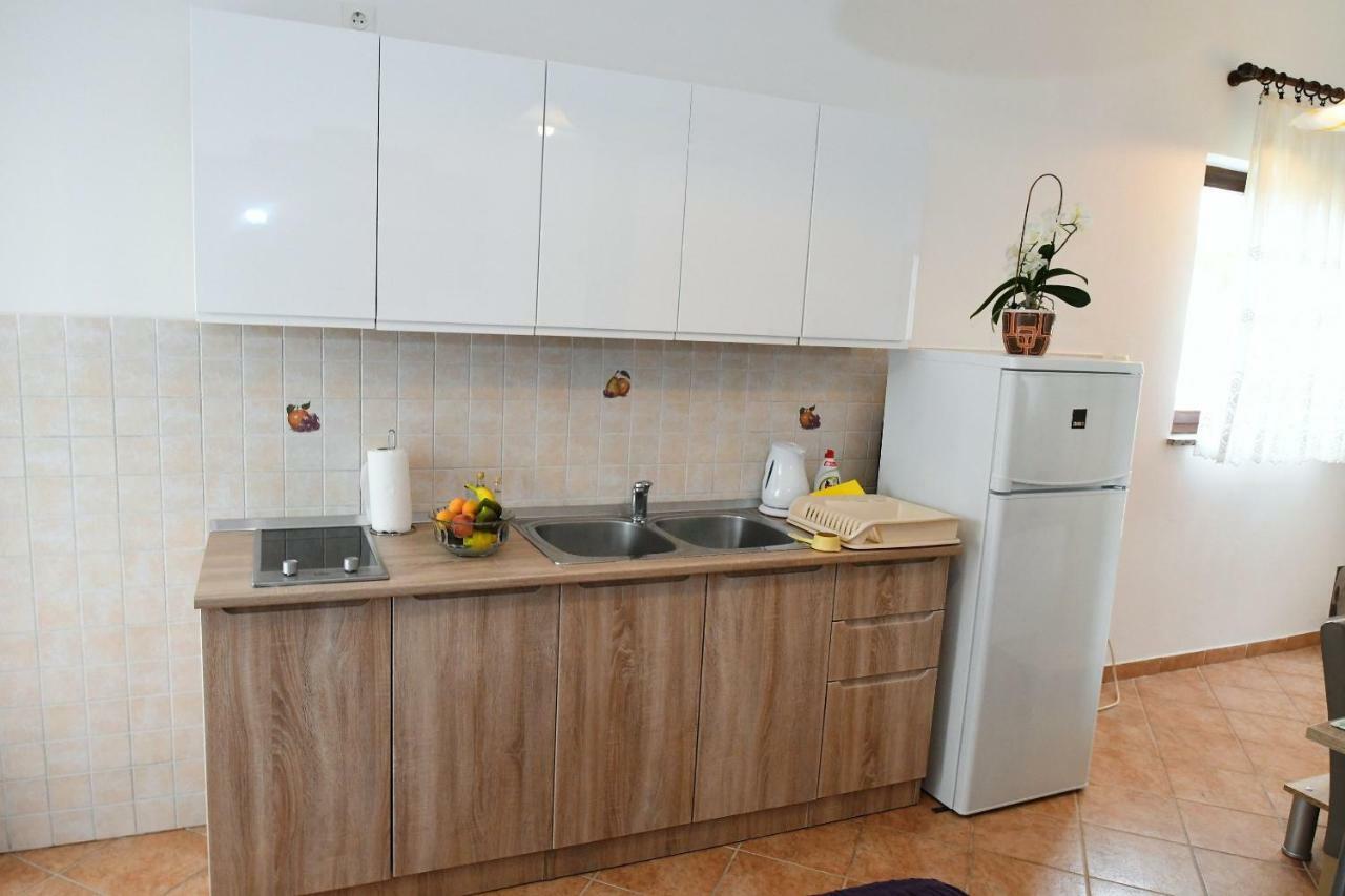 Studio Apartman Kris Marinici (Primorsko-Goranska) Exterior foto