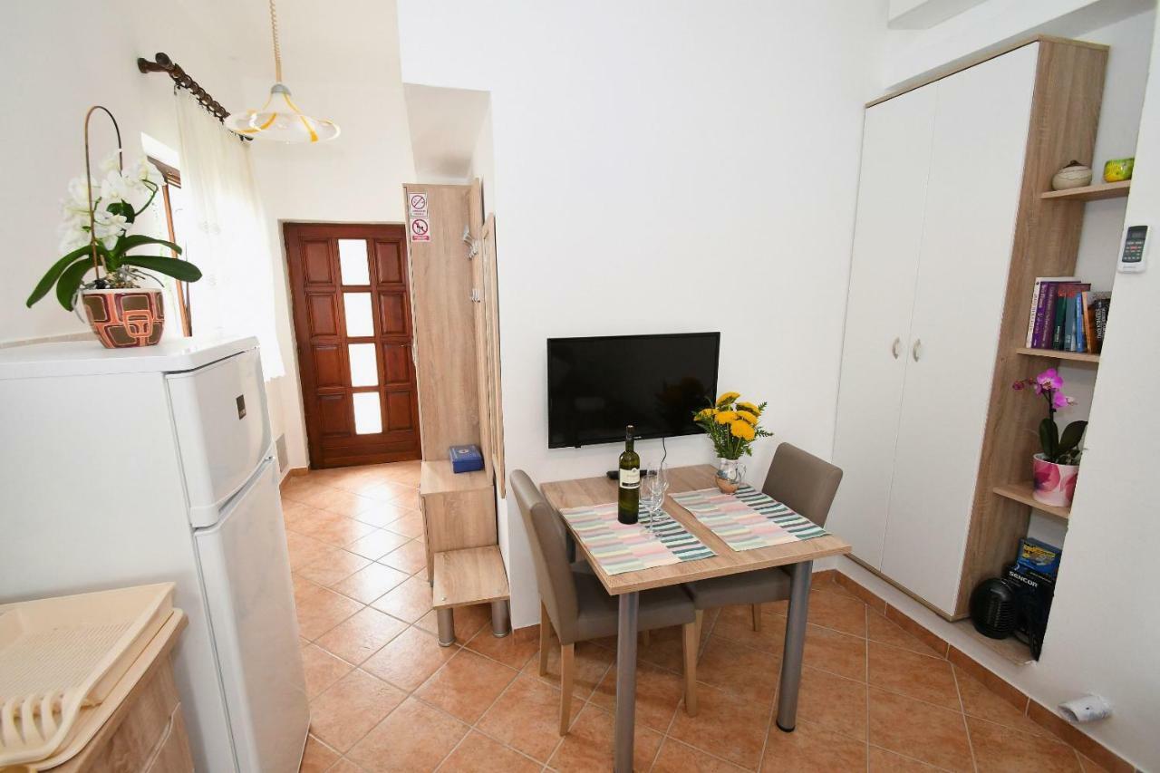 Studio Apartman Kris Marinici (Primorsko-Goranska) Exterior foto